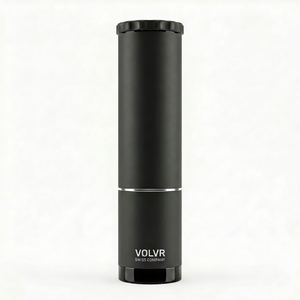 VOLV'AIR, pressurisateur électronique de balles de padel au boîtier aluminium noir, sur fond blanc
